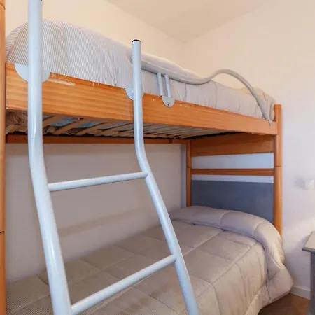 Vora Mar 33 קמברילס